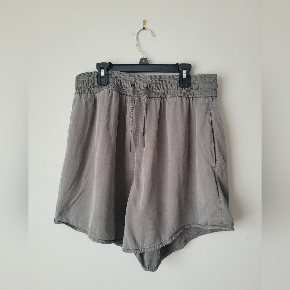 Lululemon Move Lightly Shorts